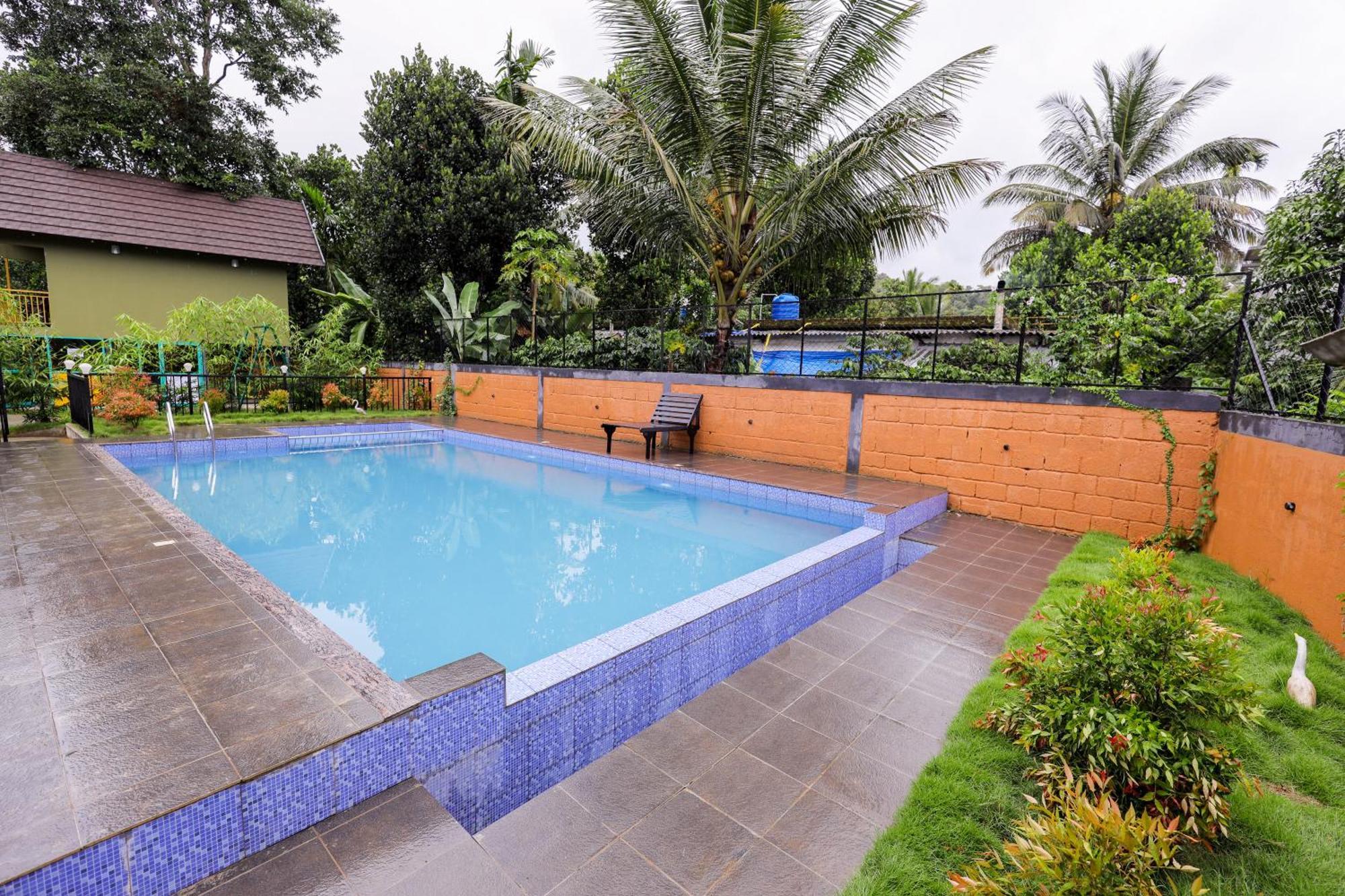 Sky Blue Homestay With Pool Vythiri Exterior photo